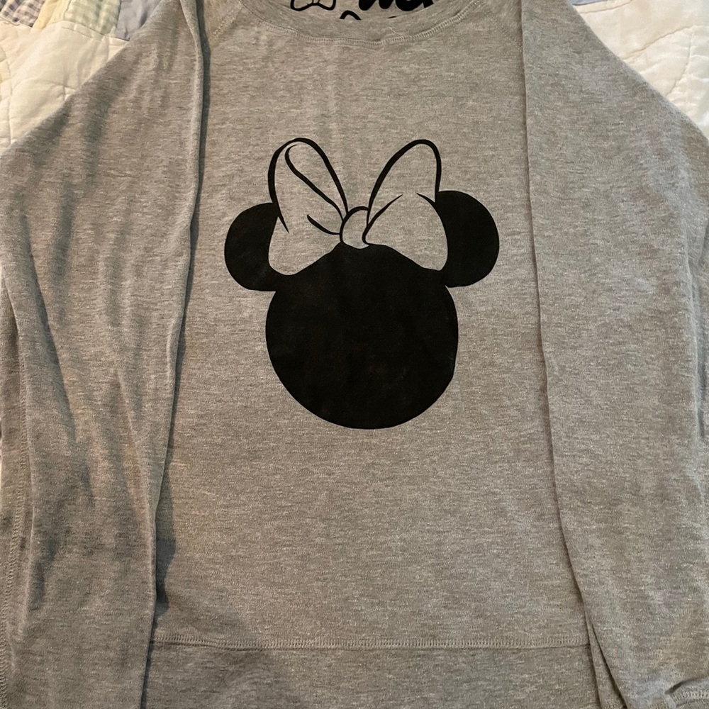 Minnie Mouse logo sweatshirt Disney size large